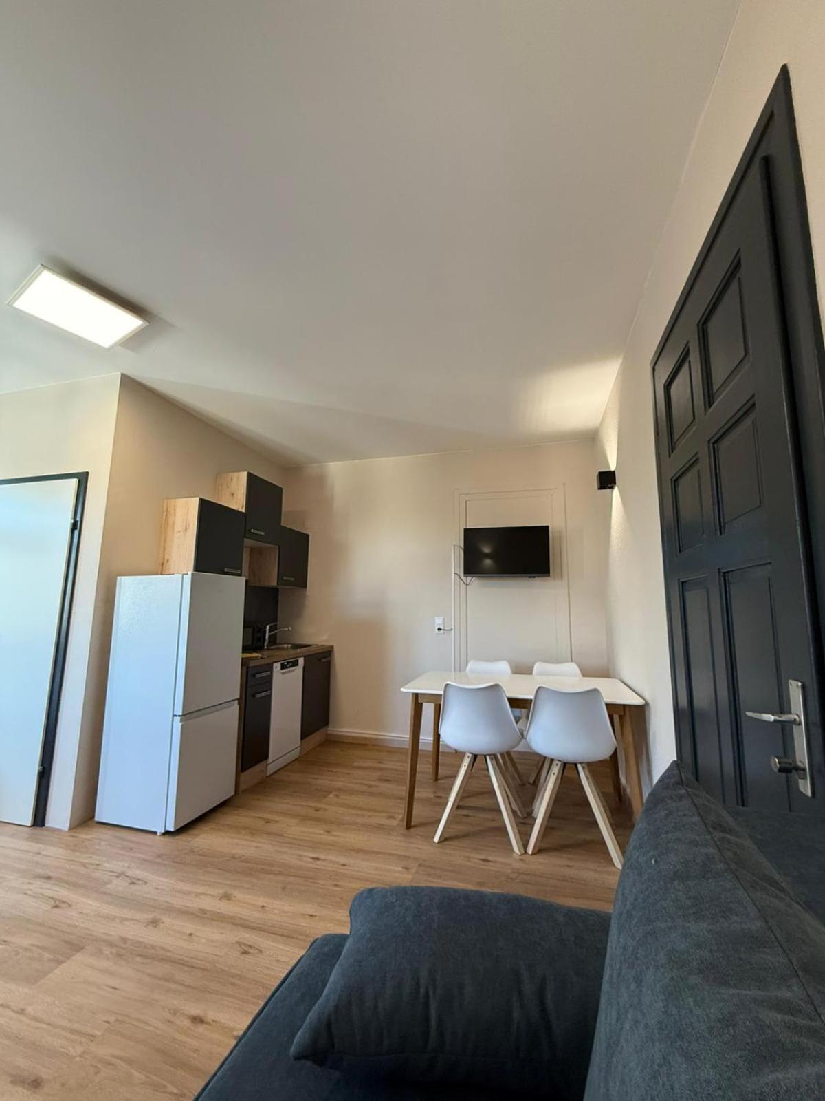 Crown Living Villa Blumenau Studios, Smarttv, Parkplatz Lustenau Eksteriør bilde