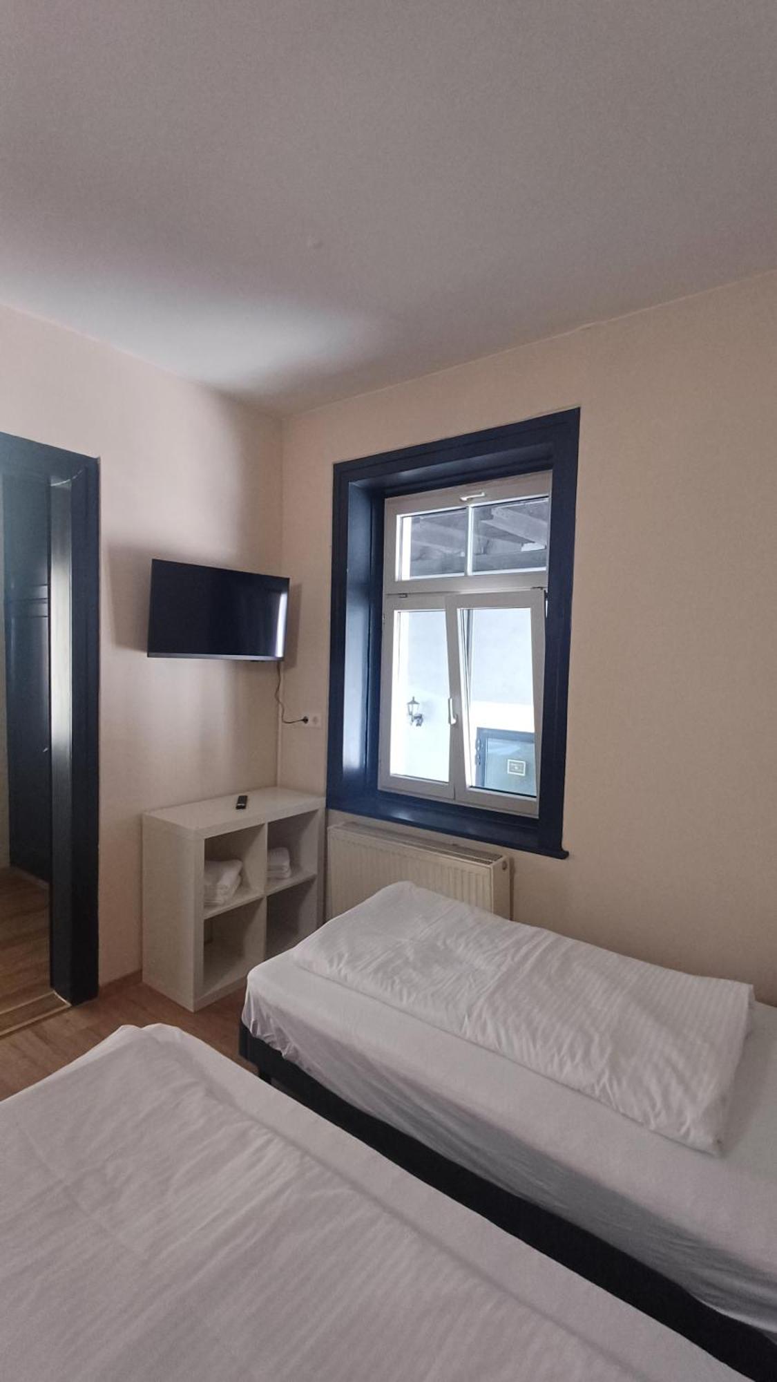 Crown Living Villa Blumenau Studios, Smarttv, Parkplatz Lustenau Rom bilde